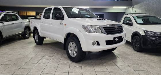 TOYOTA HILUX 3.0 SR 4X4 CD 16V TURBO INTERCOOLER DIESEL 4P AUTOMÁTICO